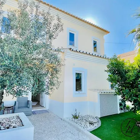 Вилла Casa Chiara - Private Luxury Pool & Terrace - Ideal For Golf *